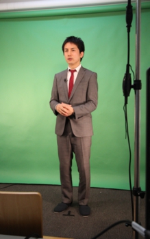 グリーンバック　男性